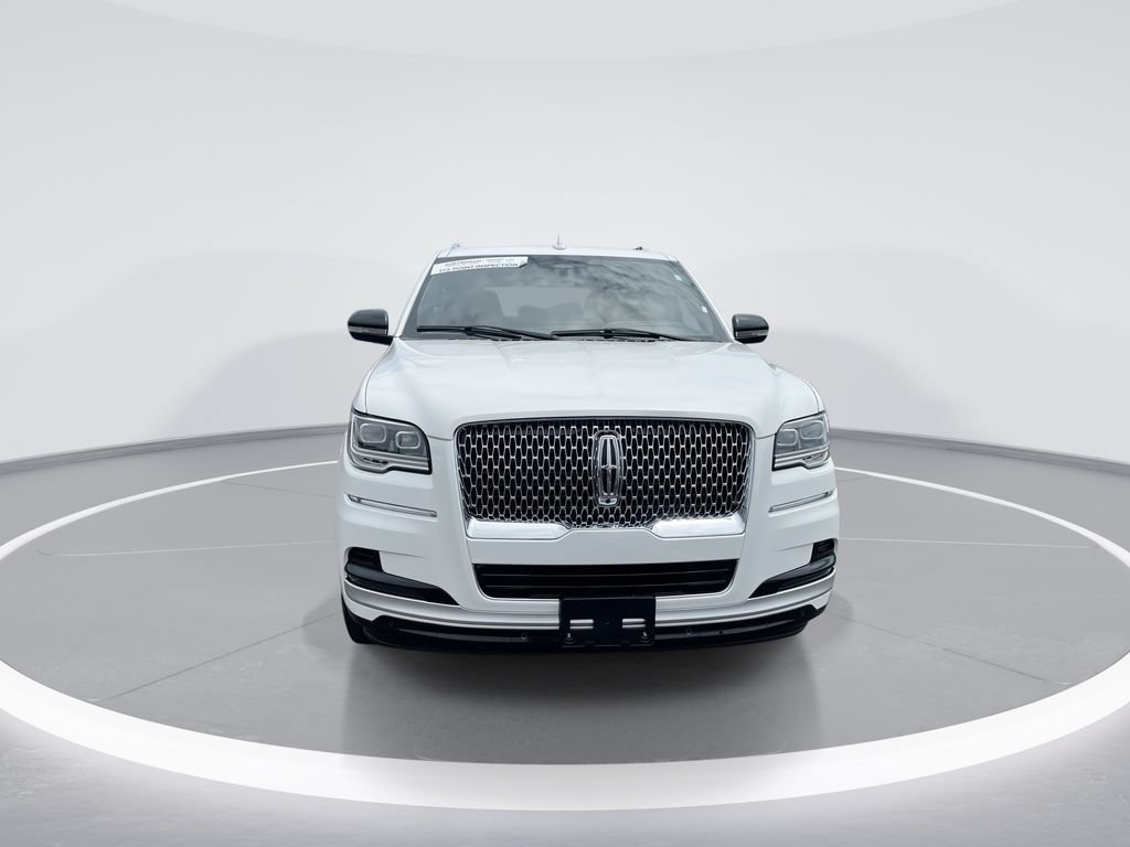 Used 2022 Lincoln Navigator Reserve AWD/4WD image 3