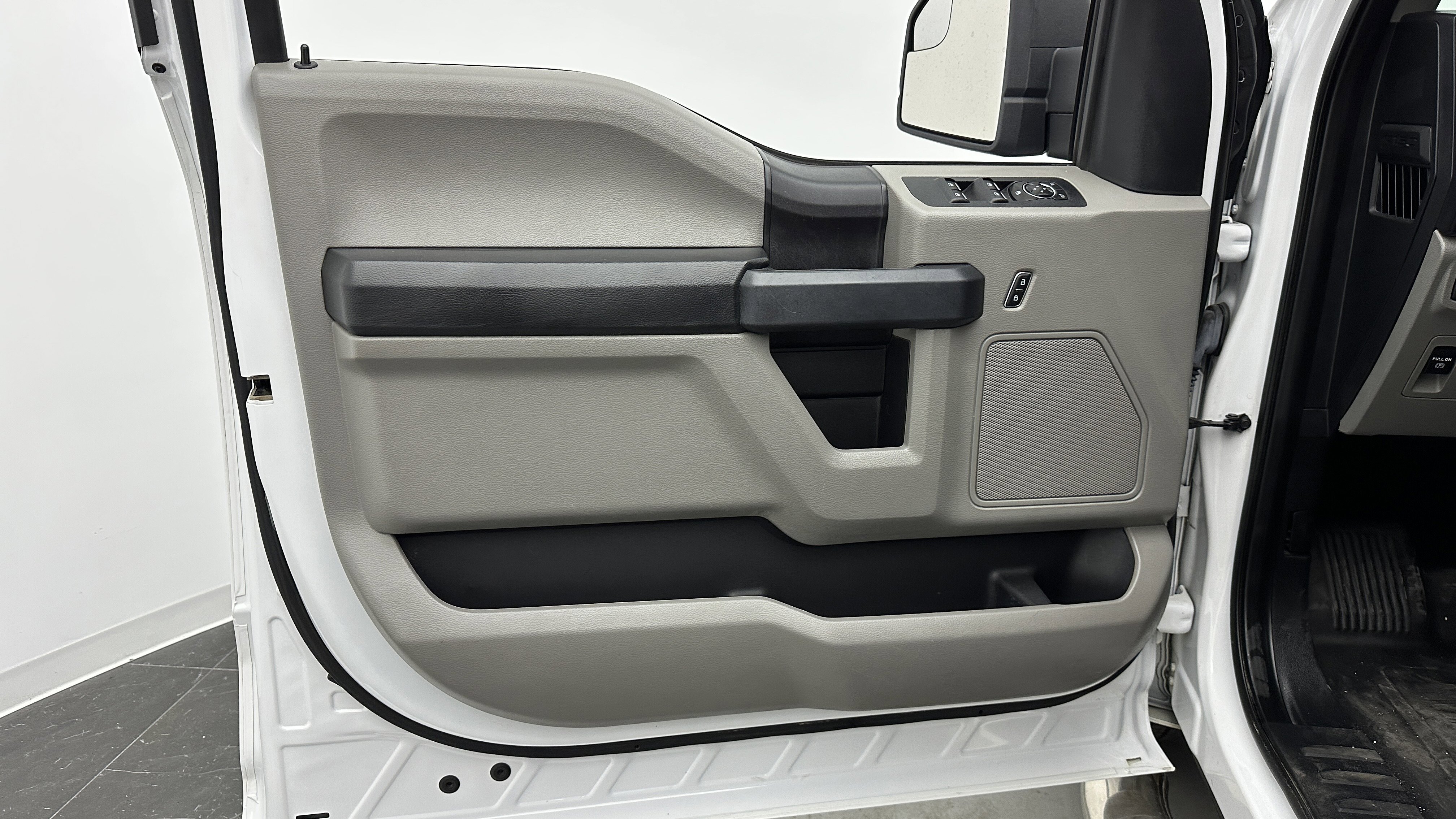 Used 2020 Ford F150 XL w/ Equipment Group 101A Mid image 10