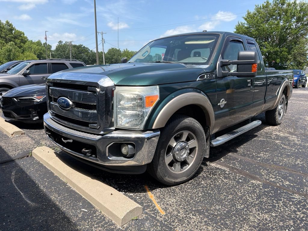 Used 2011 Ford F250 Lariat RWD image 2
