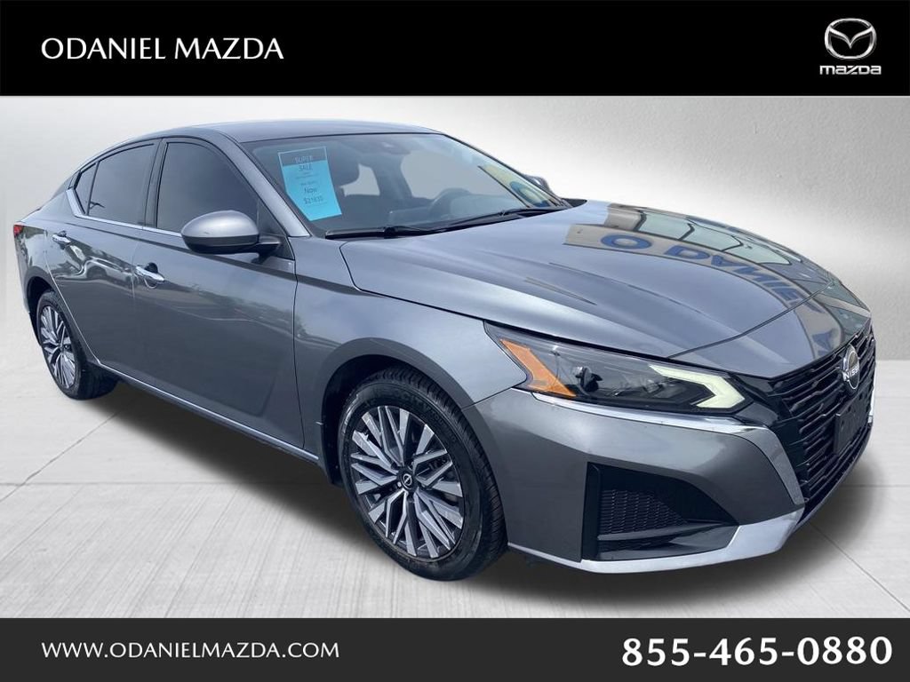 Used 2023 Nissan Altima 2.5 SV