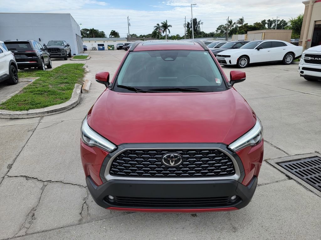 Used 2023 Toyota Corolla Cross XLE w/ Convenience Package AWD/4WD image 8