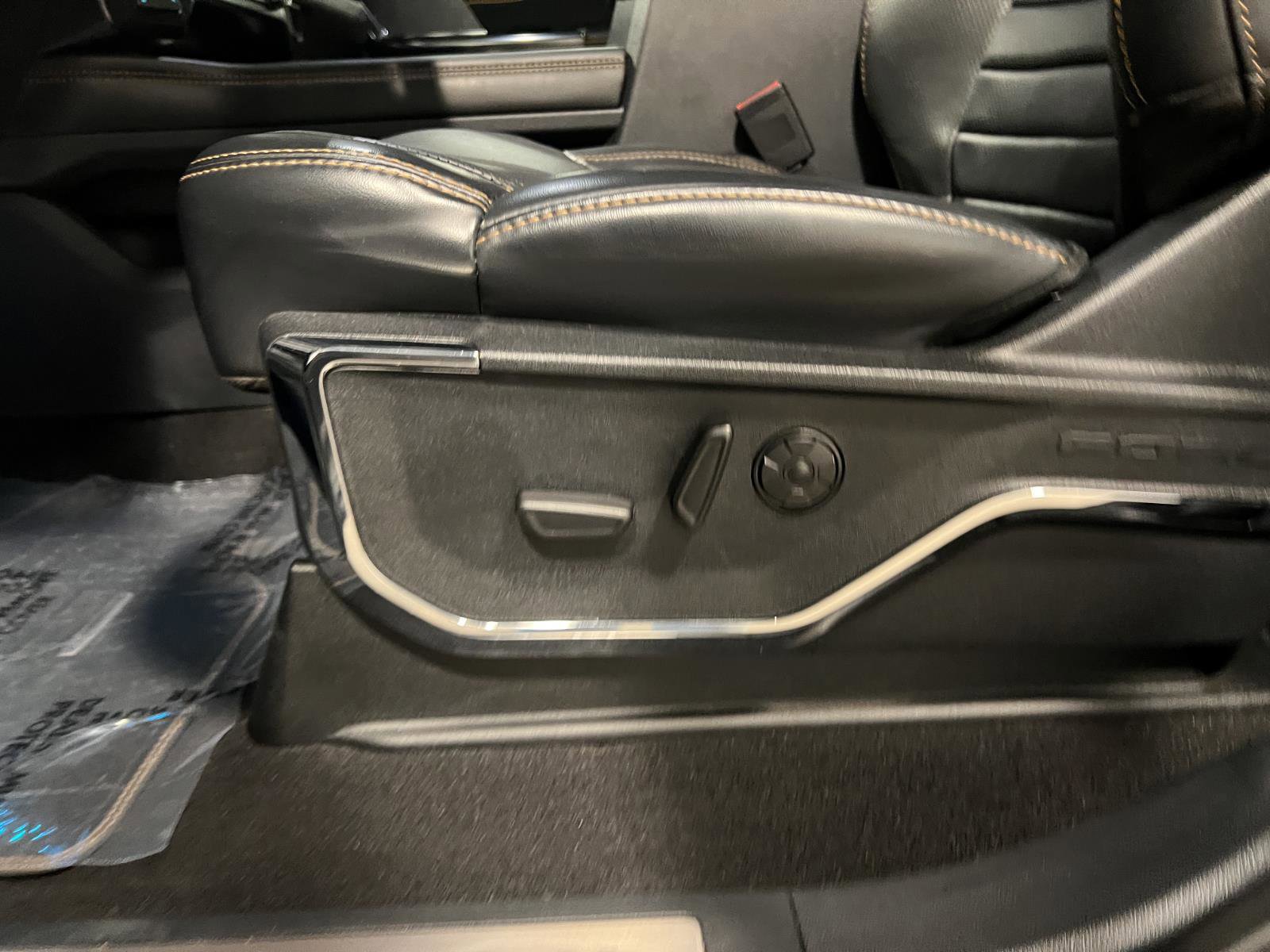 Used 2024 Ford F250 Platinum image 26