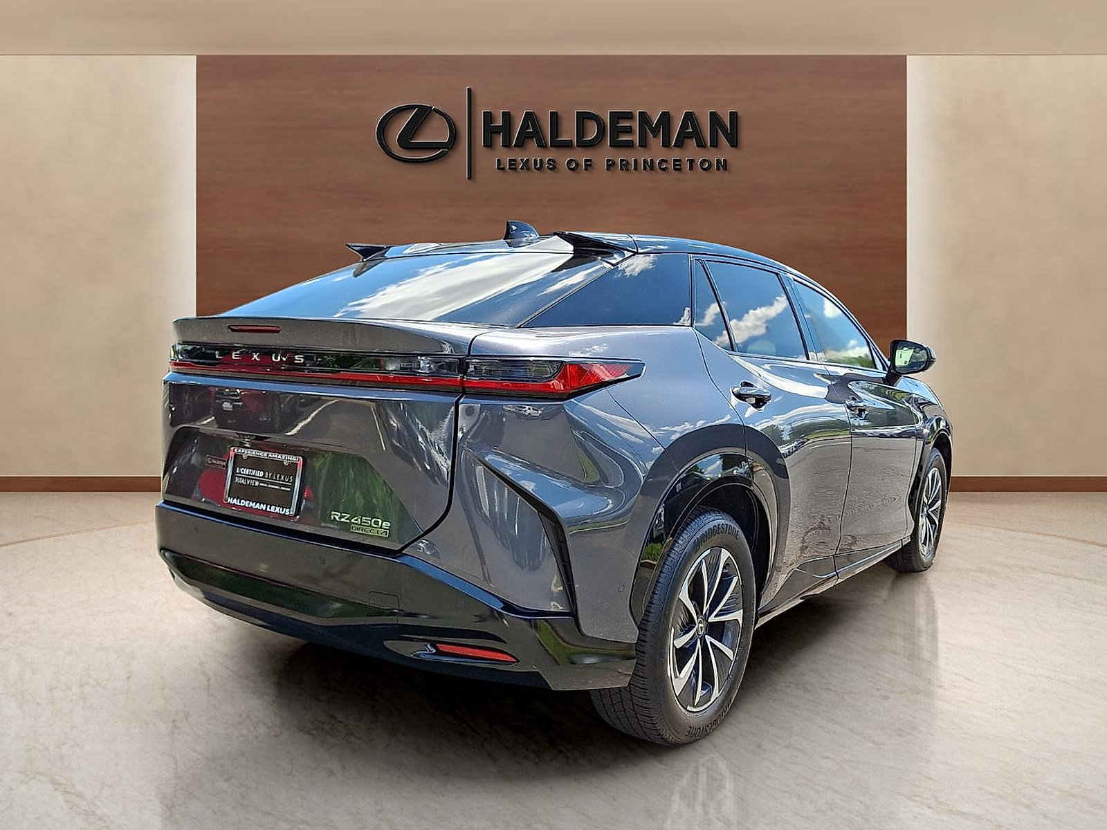 Certified 2023 Lexus RZ 450e Premium w/ Technology Package AWD/4WD image 6