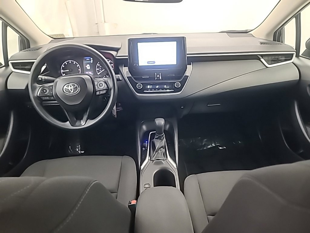 Used 2025 Toyota Corolla LE FWD image 22