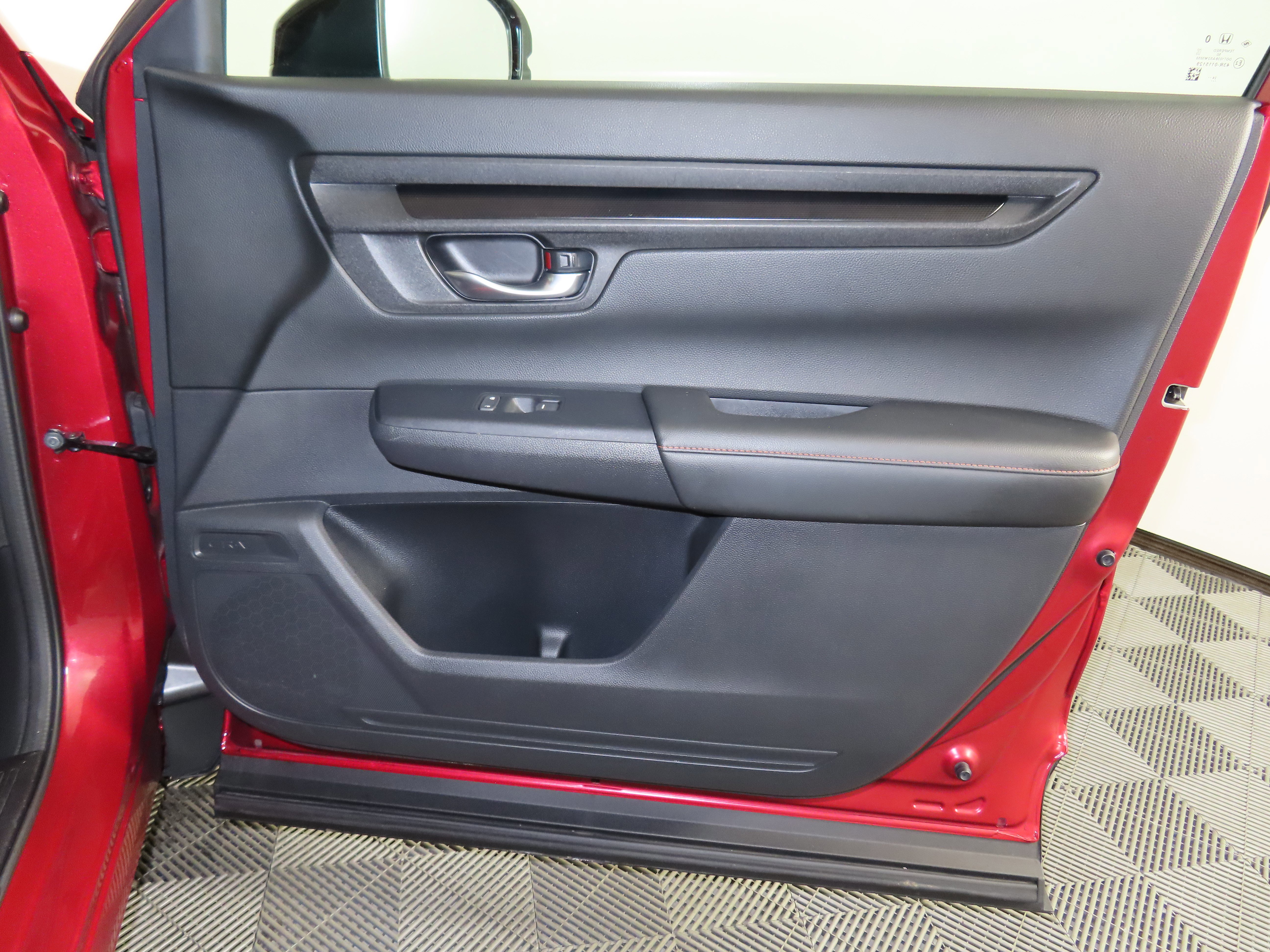 Used 2025 Honda CR-V Sport image 44