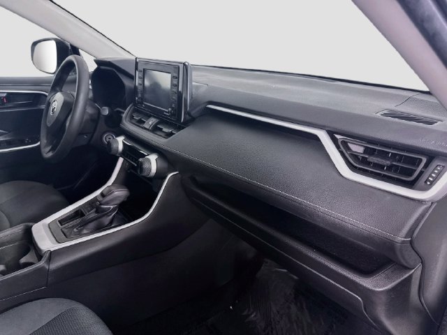Certified 2021 Toyota RAV4 LE w/ Carpet Mat Package (TMS) FWD image 28