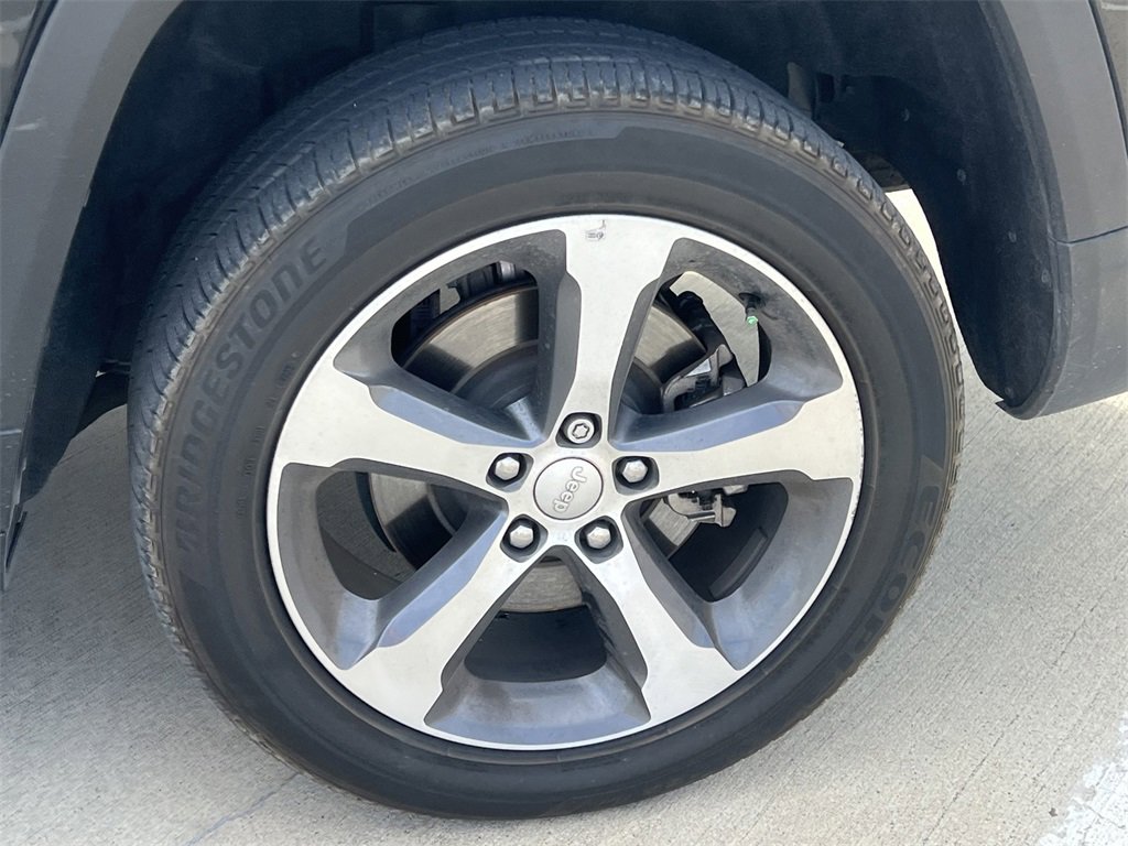 Used 2024 Jeep Grand Cherokee L Limited image 9