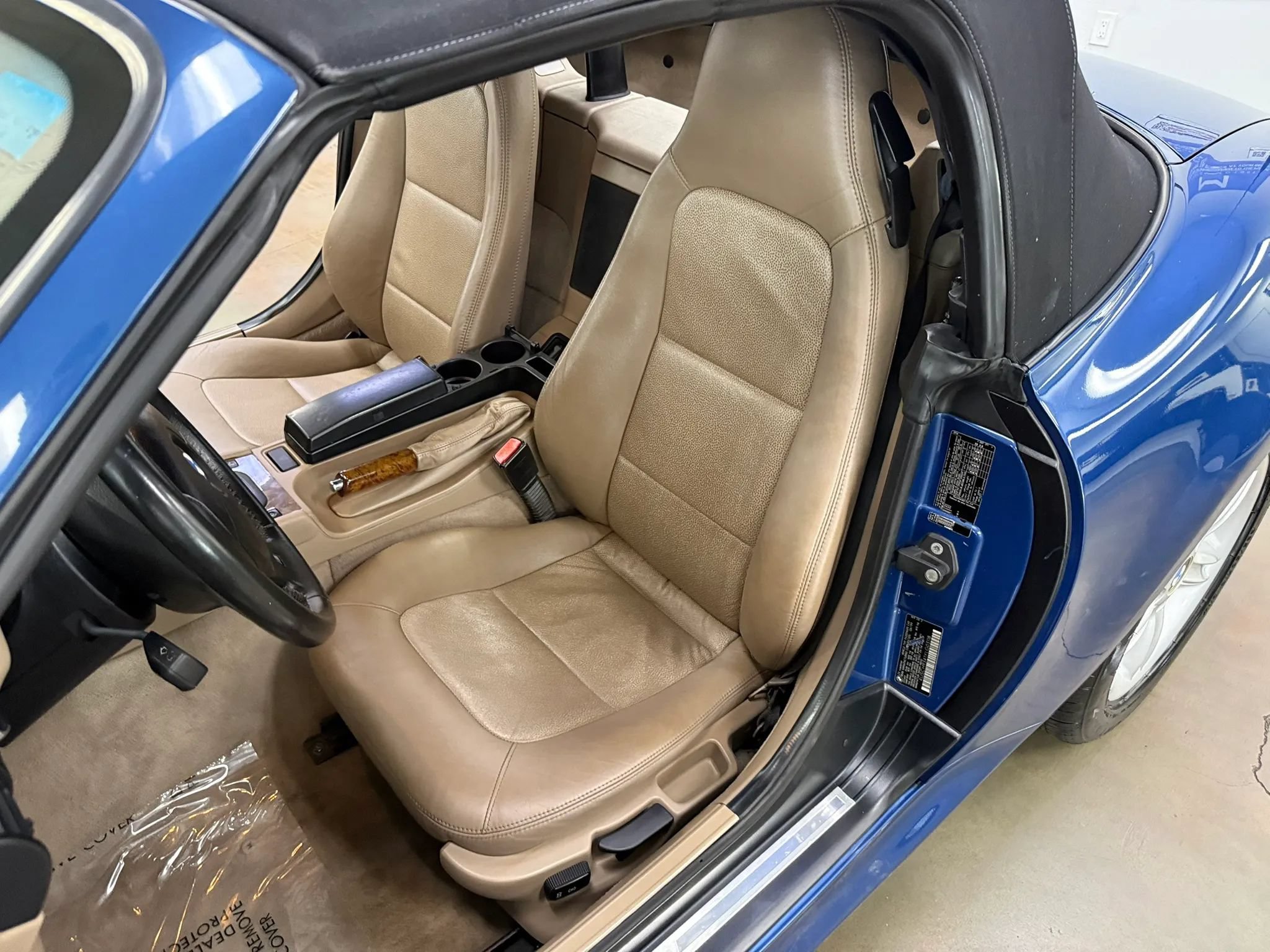 Used 2000 BMW Z3 2.5i RWD image 8