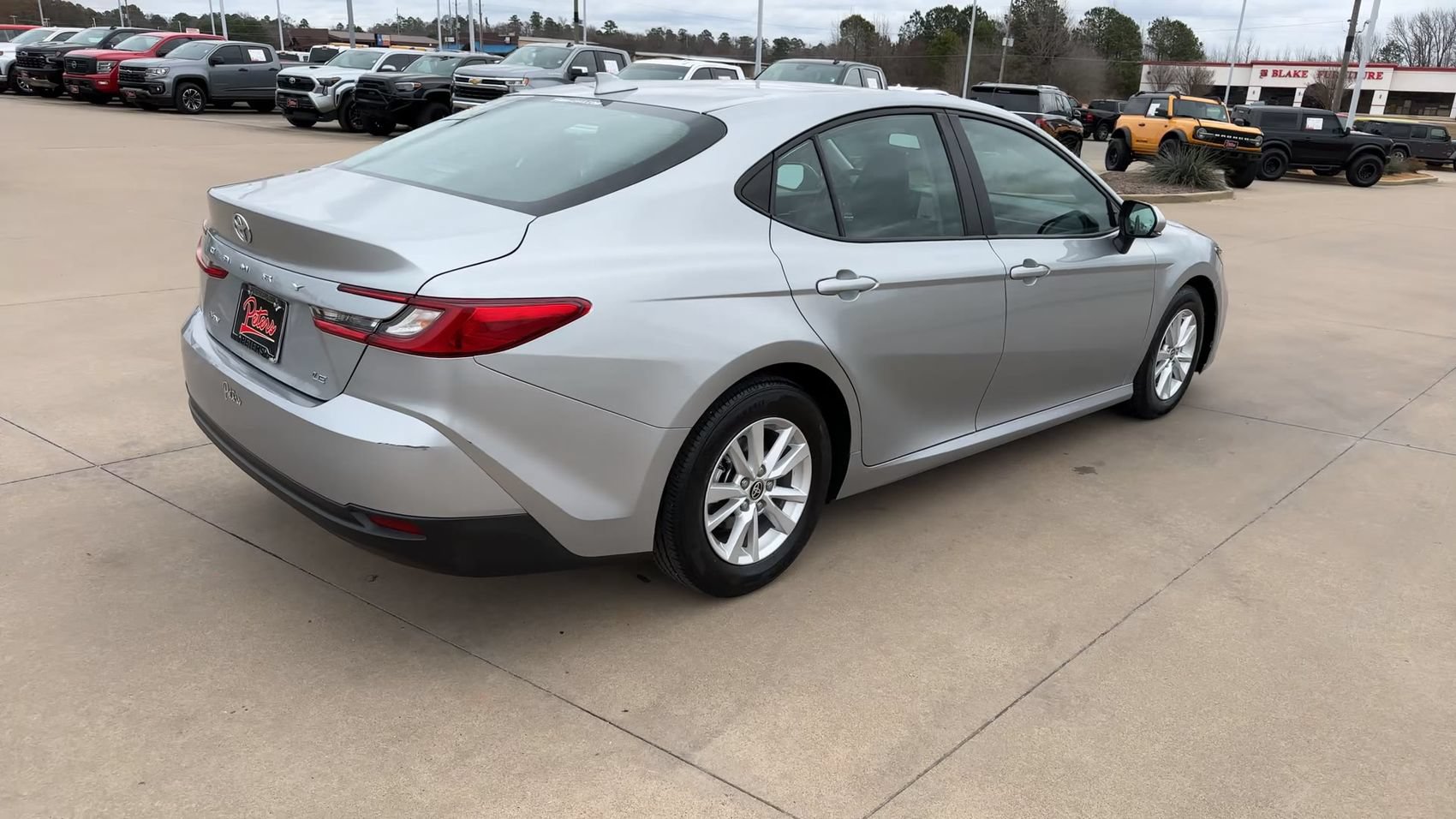 Used 2025 Toyota Camry LE FWD image 9