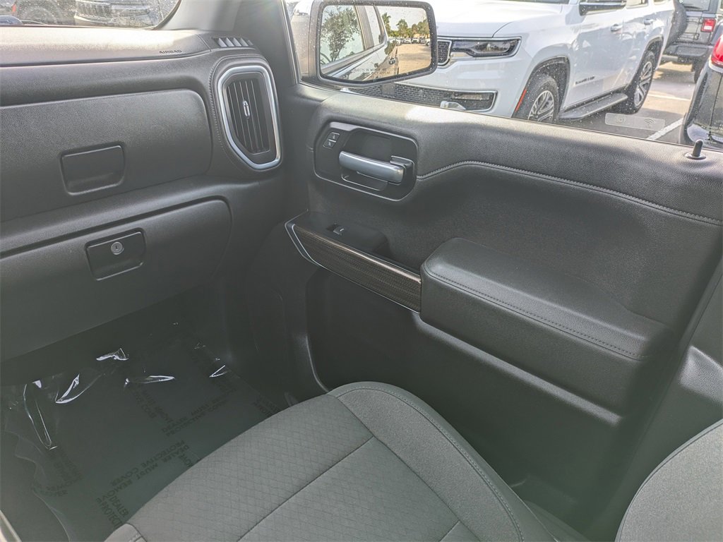 Used 2021 Chevrolet Silverado 1500 LT image 19