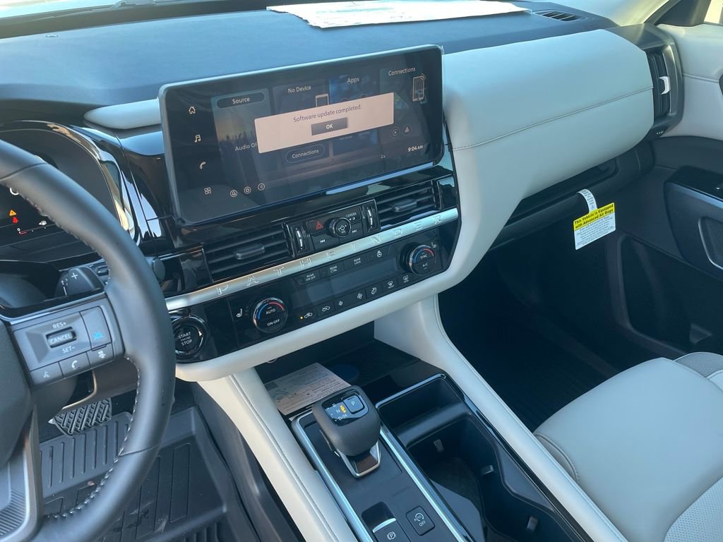 New 2026 Nissan Pathfinder SL AWD/4WD image 19