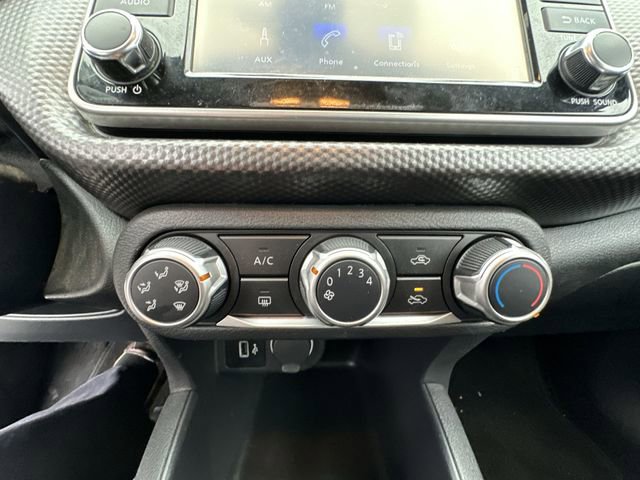 Used 2020 Nissan Kicks S image 18