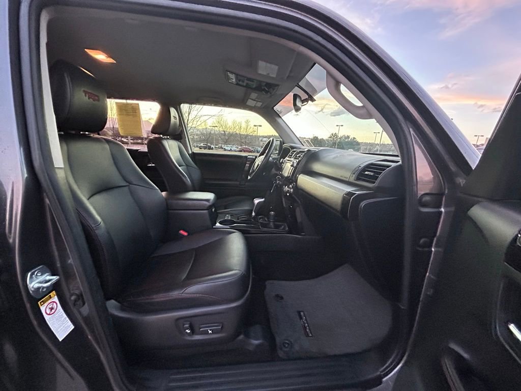 Used 2017 Toyota 4Runner TRD Off-Road Premium image 32