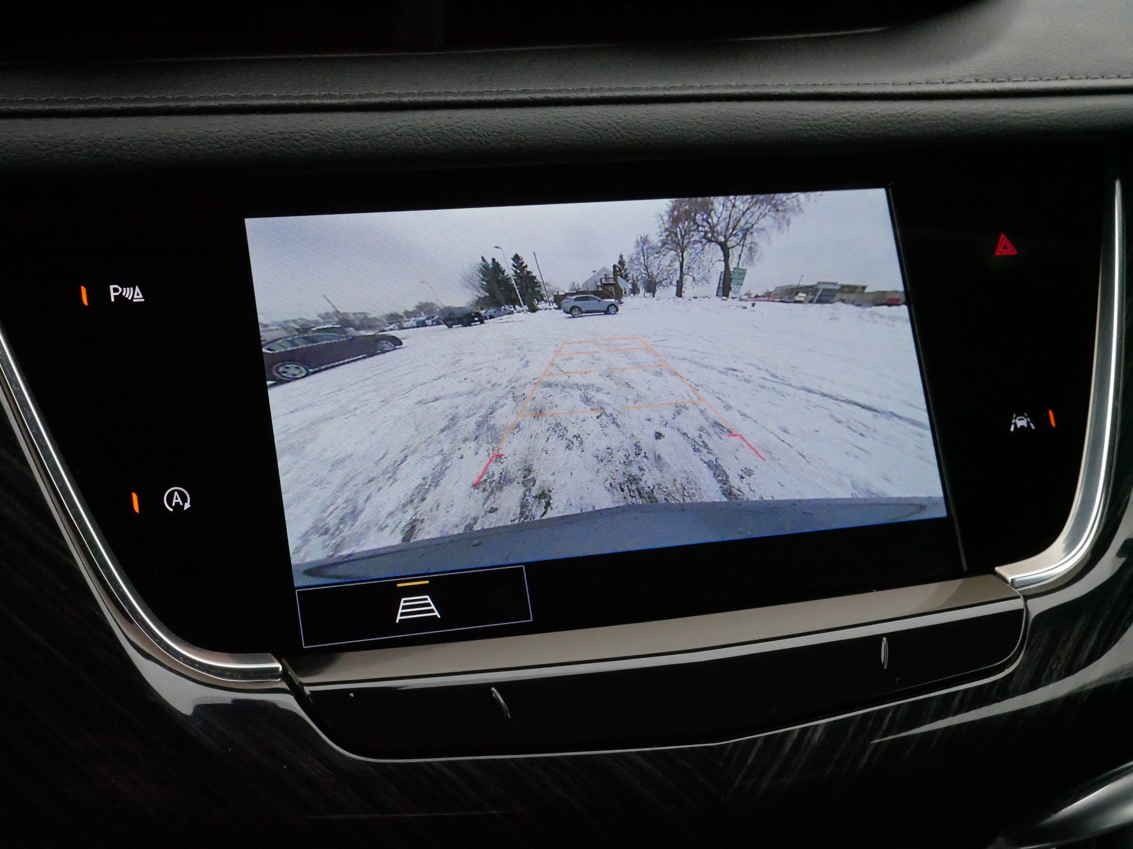 Certified 2025 Cadillac XT6 Premium Luxury image 33