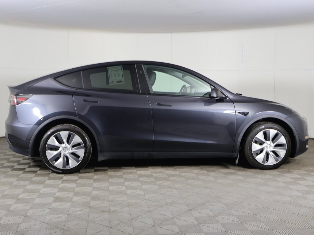 Used 2024 Tesla Model Y Long Range image 19