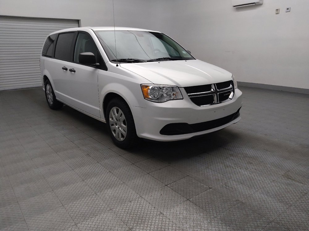 Used 2019 Dodge Grand Caravan SE FWD image 13