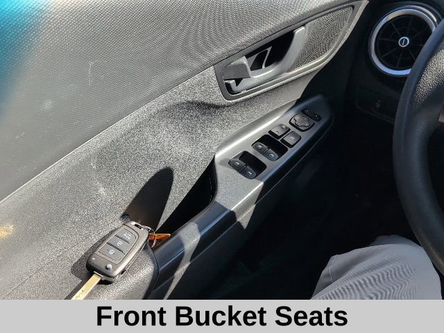 Used 2022 Hyundai Kona SE image 11