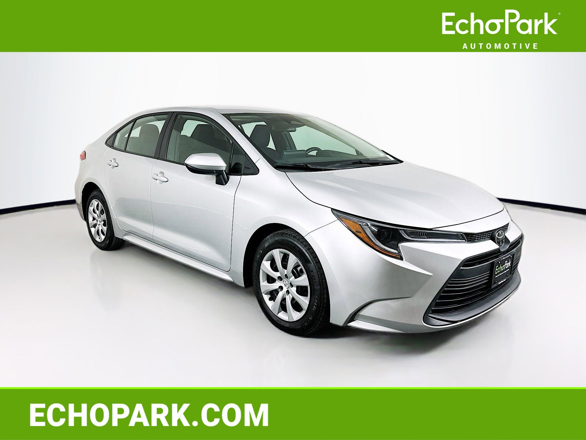 Used 2023 Toyota Corolla LE image 1