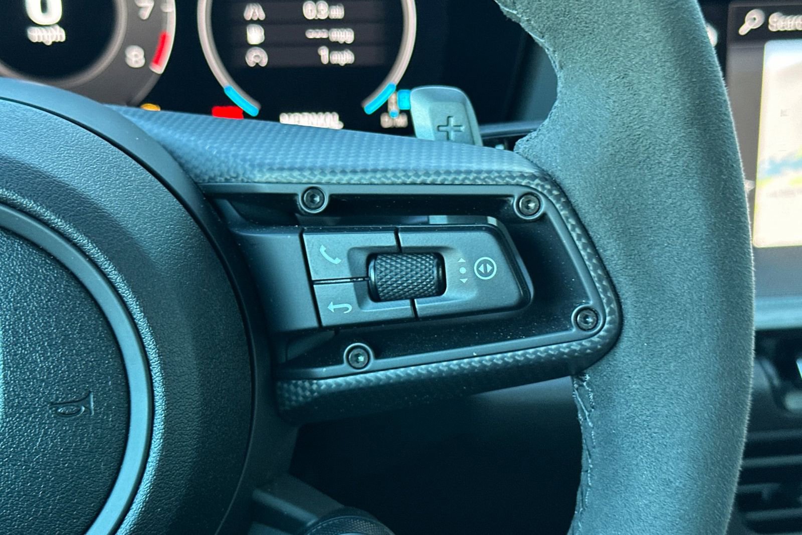 Certified 2025 Porsche 911 Carrera S image 31