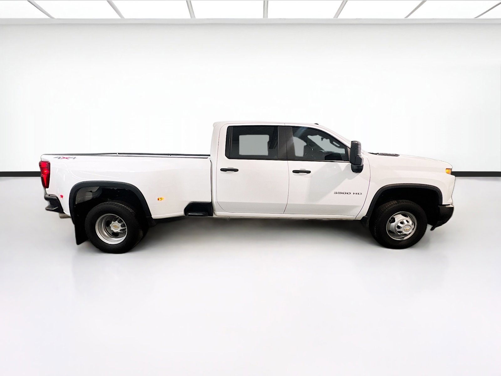 Used 2025 Chevrolet Silverado 3500 W/T image 22