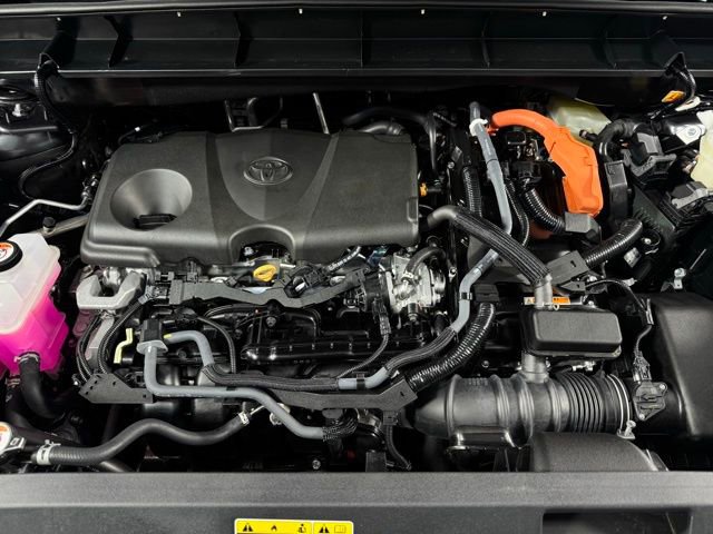 Used 2025 Toyota Highlander XLE image 13
