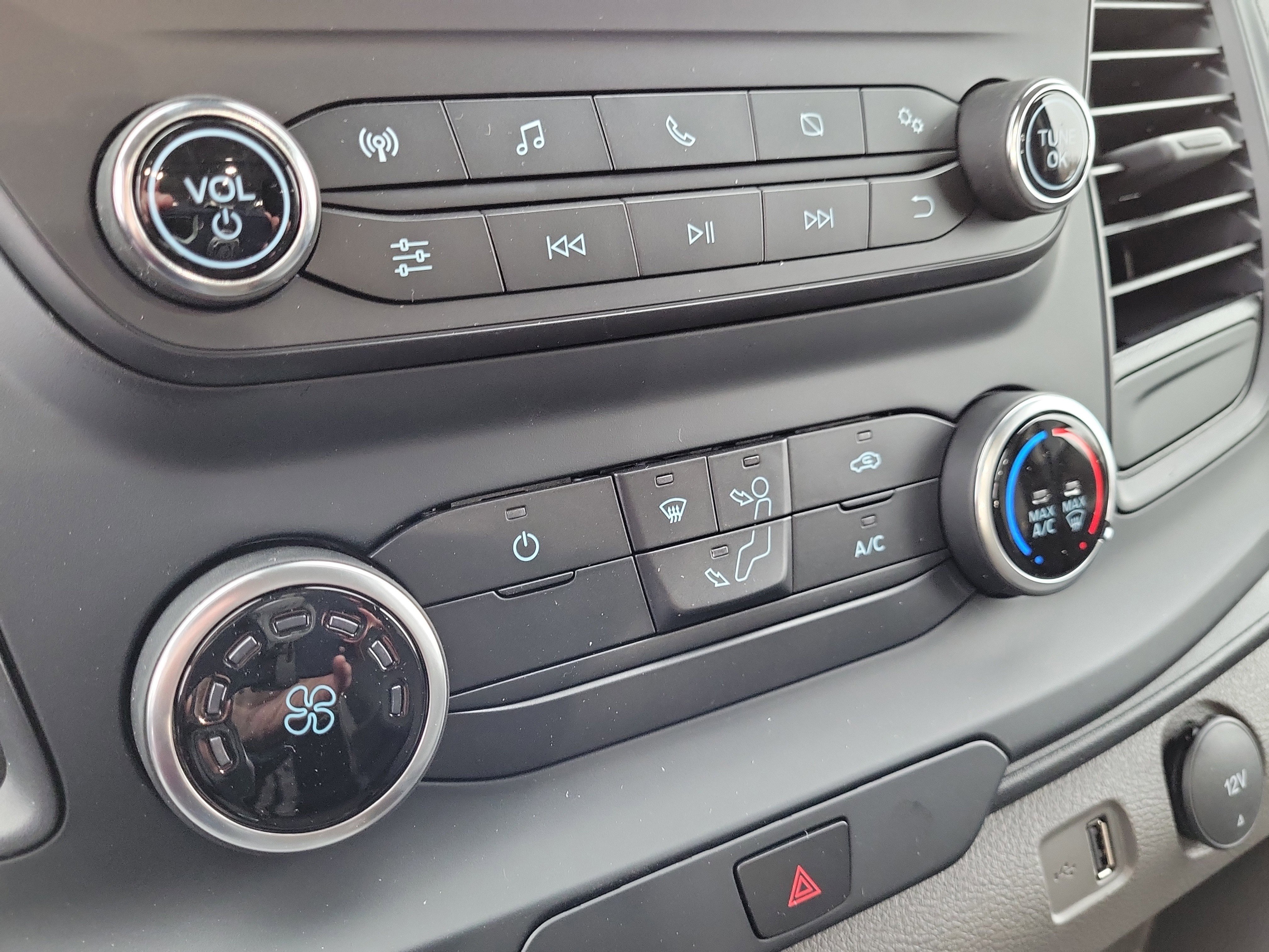 New 2024 Ford Transit 150 Base w/ Exterior Upgrade Package image 31