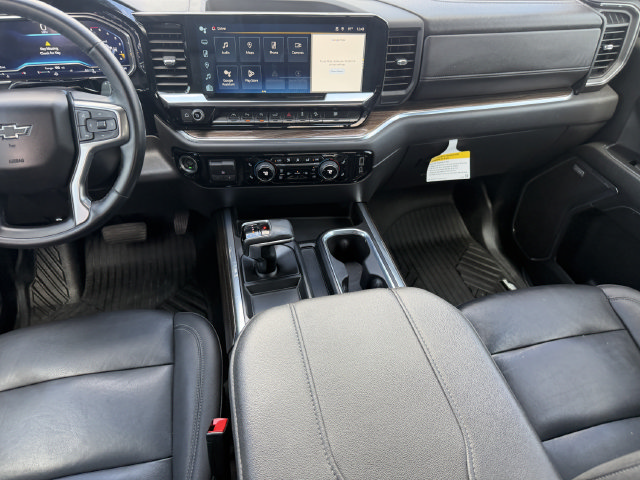 Used 2023 Chevrolet Silverado 1500 LT Trail Boss w/ LT Trail Boss Premium Package AWD/4WD image 17