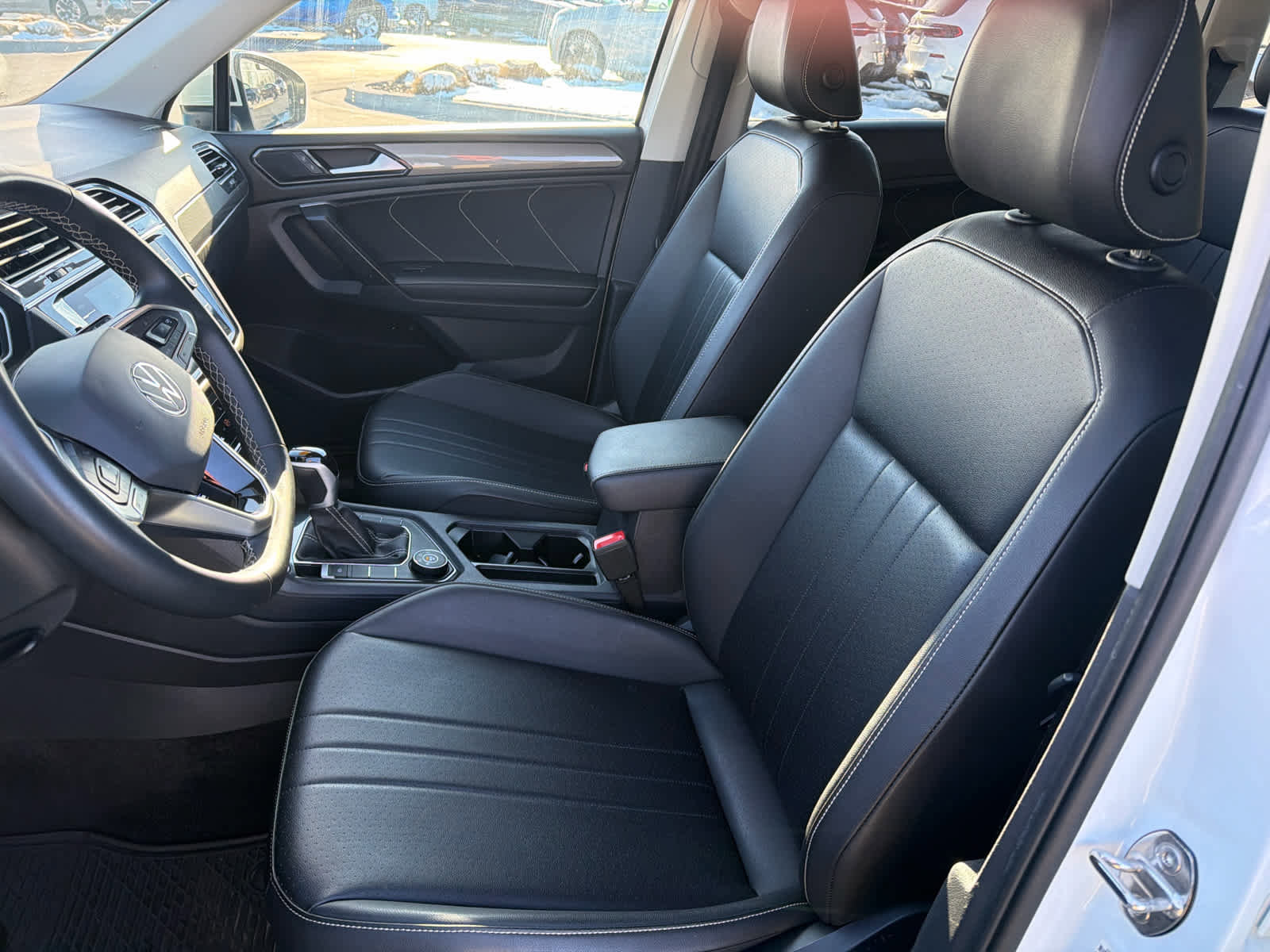 Used 2024 Volkswagen Tiguan SE image 18