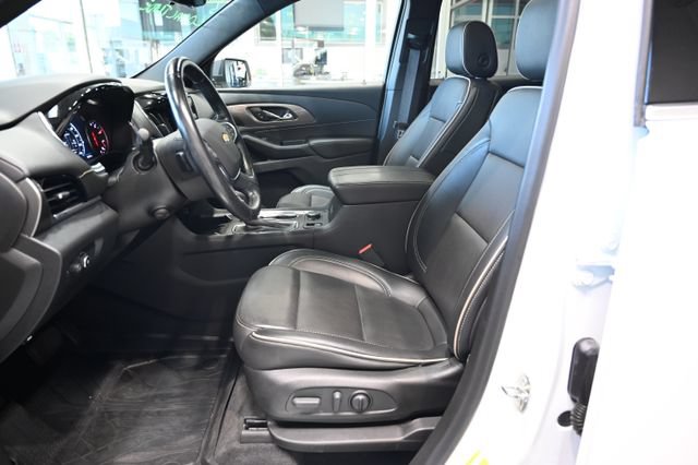 Used 2022 Chevrolet Traverse Premier w/ LPO, Floor Liner Package AWD/4WD image 9