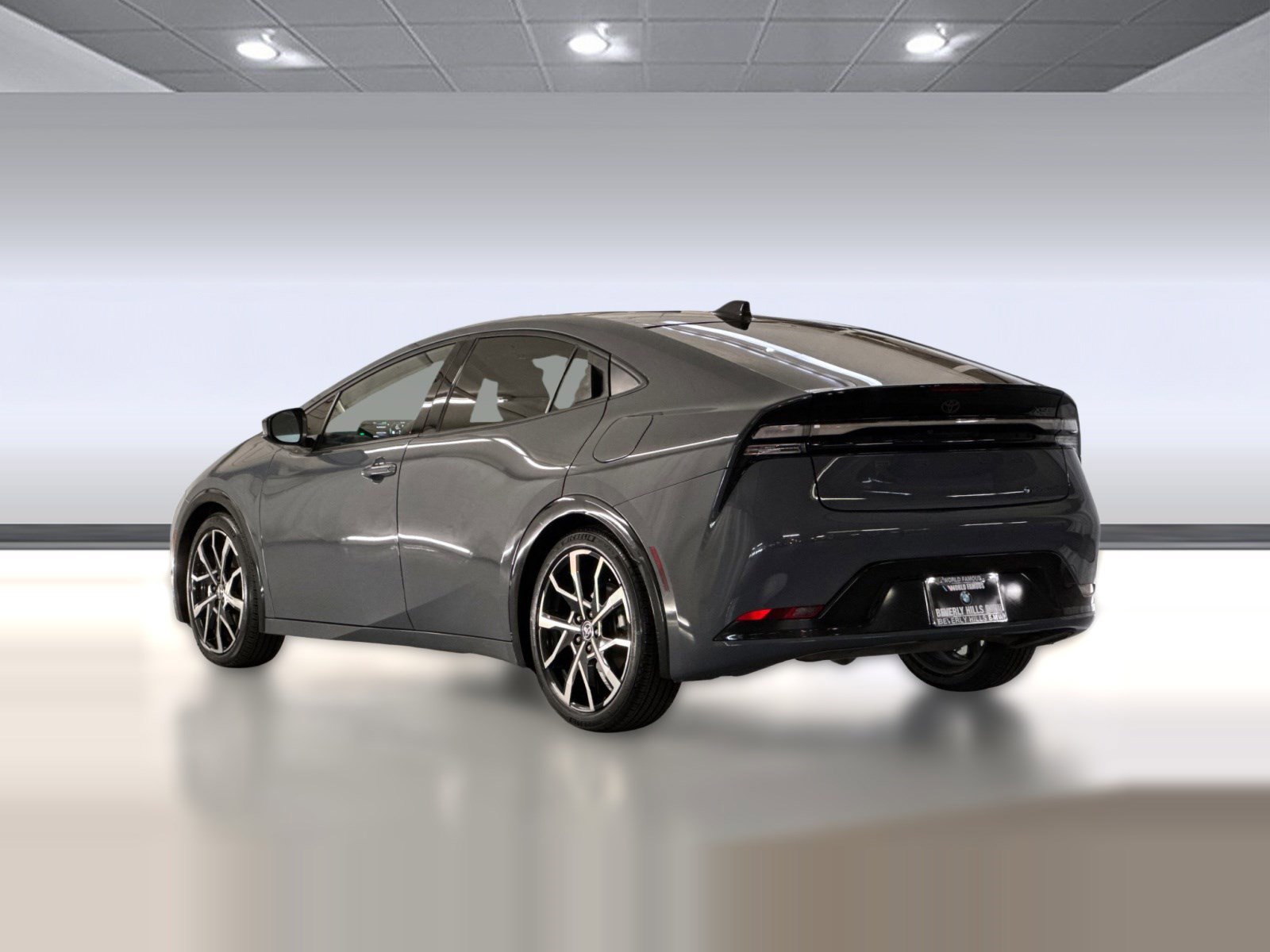 Used 2023 Toyota Prius Prime Premium image 3