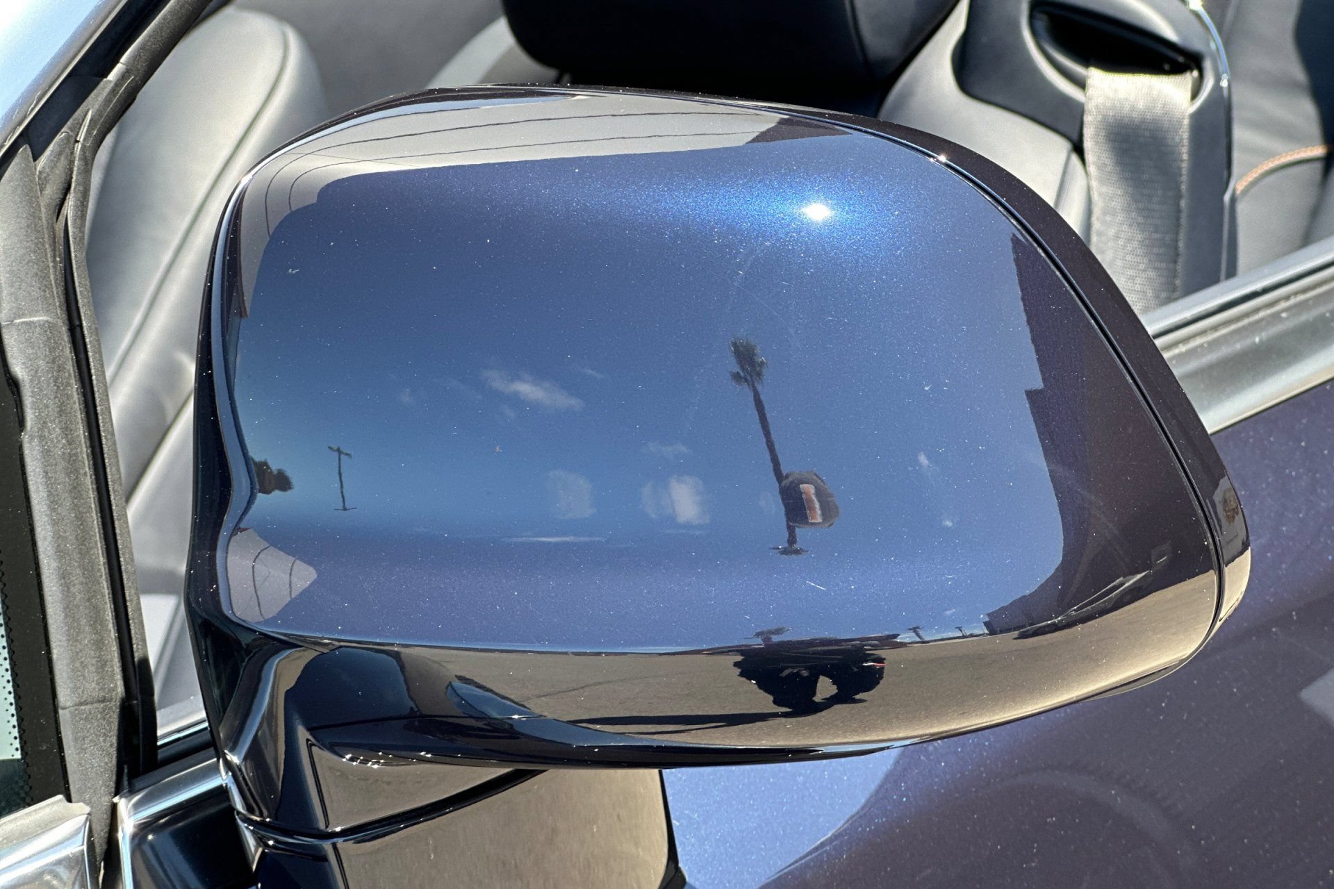 Used 2019 Rolls-Royce Dawn RWD image 38