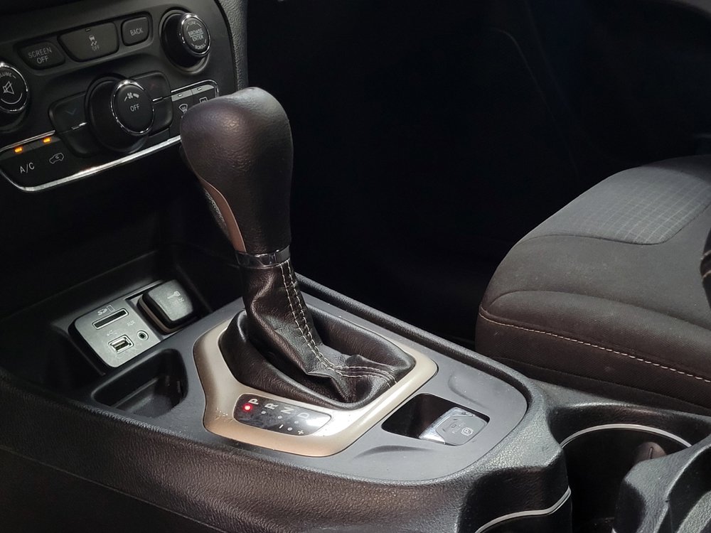 Used 2017 Jeep Cherokee Latitude image 26