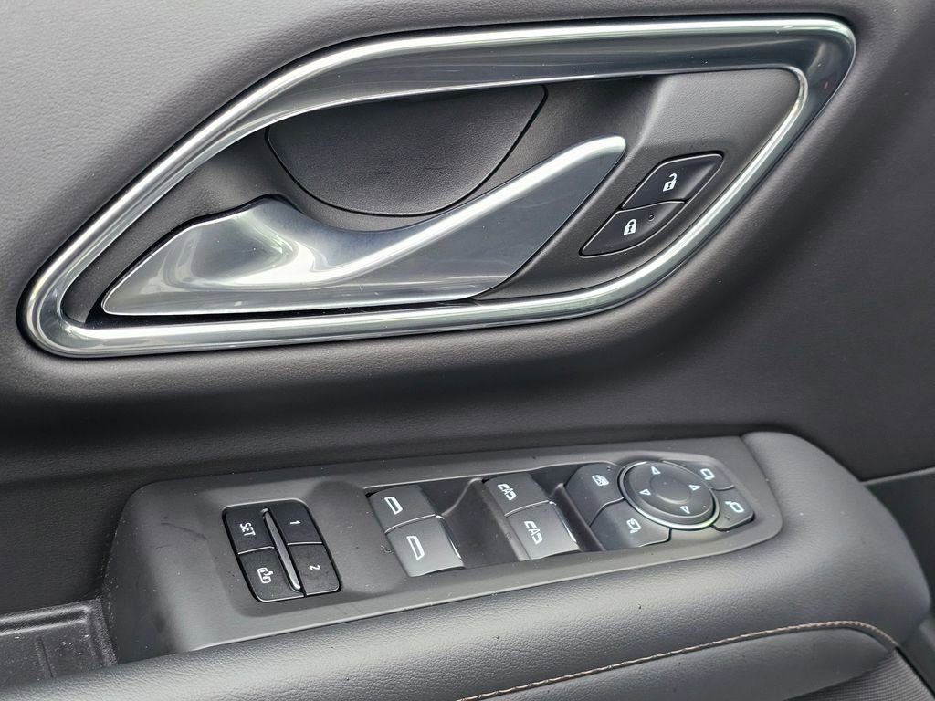 Used 2022 Chevrolet Suburban High Country image 25