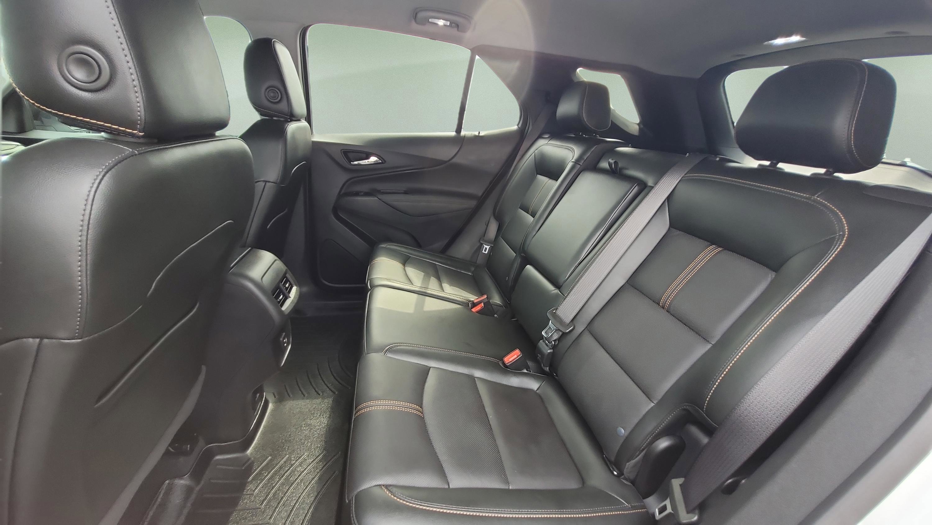 Used 2022 Chevrolet Equinox Premier w/ Redline Edition FWD image 17