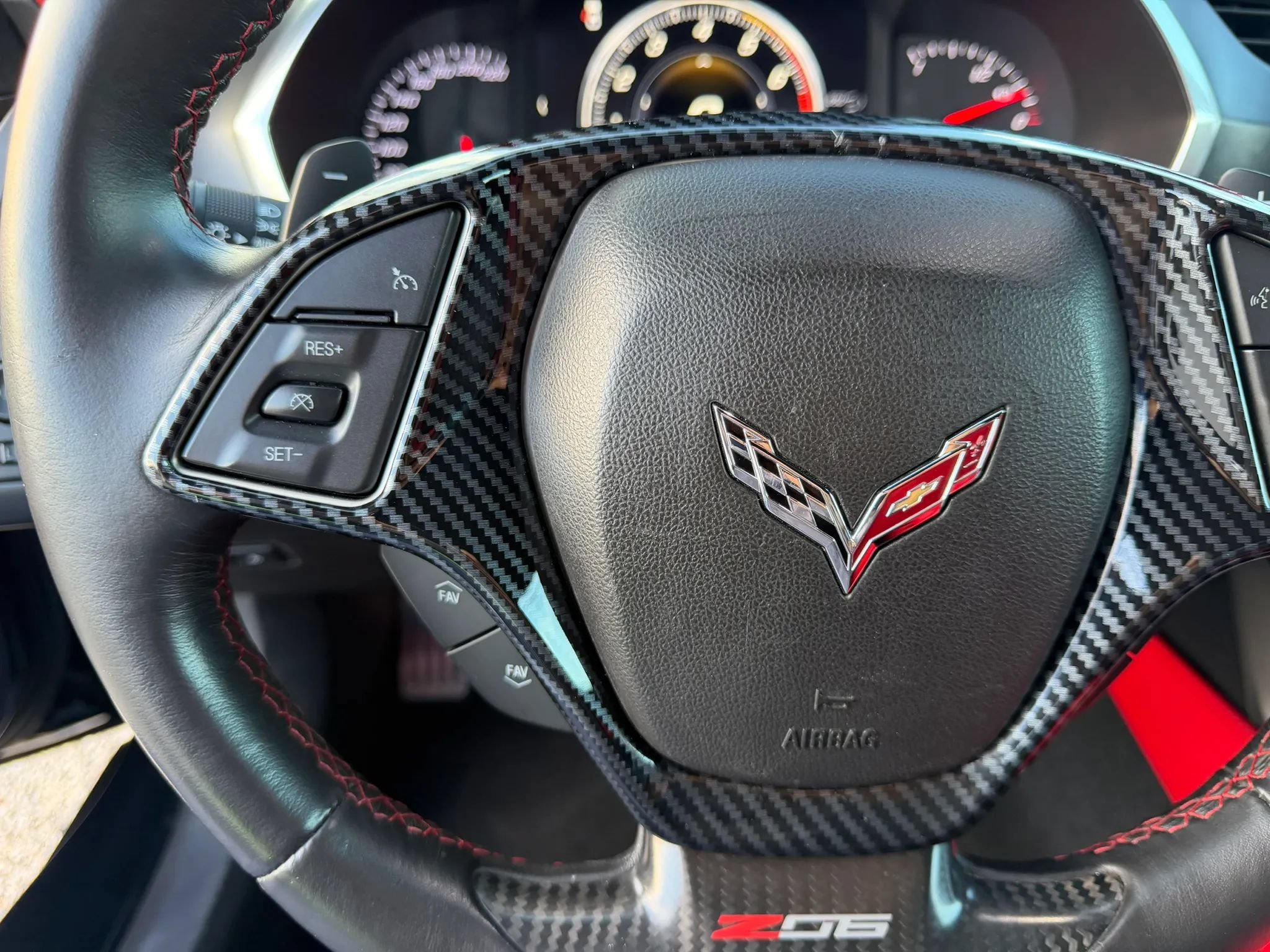 Used 2015 Chevrolet Corvette Z06 w/ 3LZ Preferred Equipment Group RWD image 33