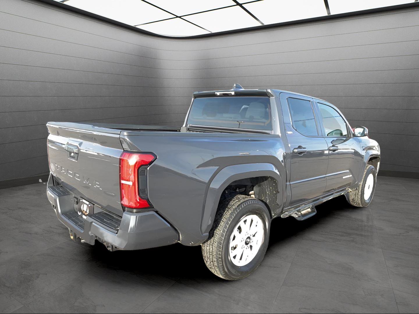 Used 2024 Toyota Tacoma SR5 image 6