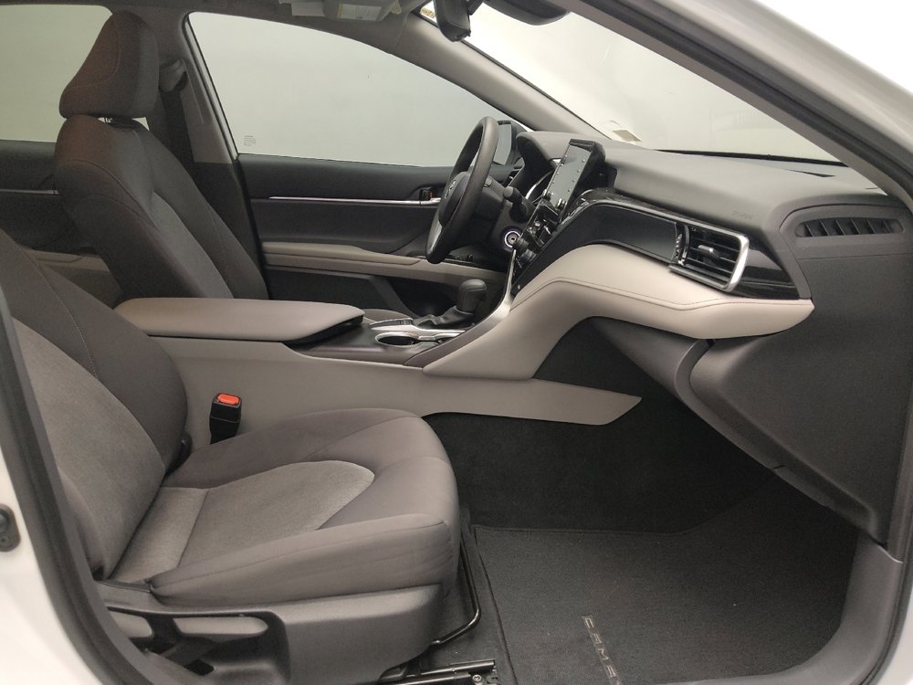 Used 2023 Toyota Camry LE image 21