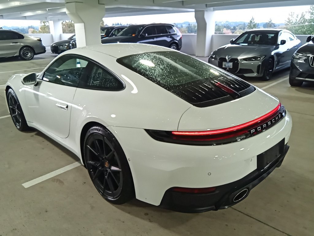 Used 2025 Porsche 911 Carrera RWD image 9