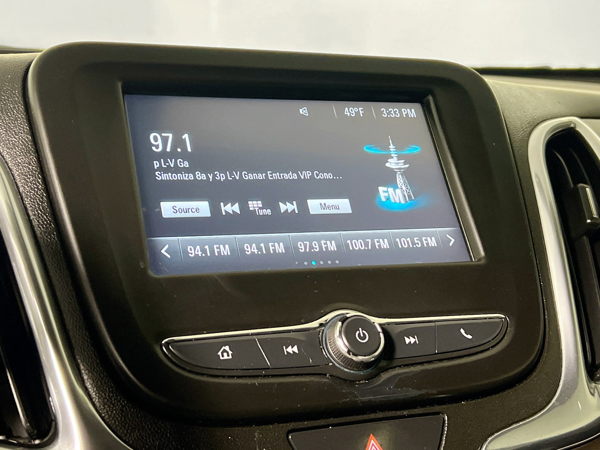 Used 2018 Chevrolet Equinox LS image 27