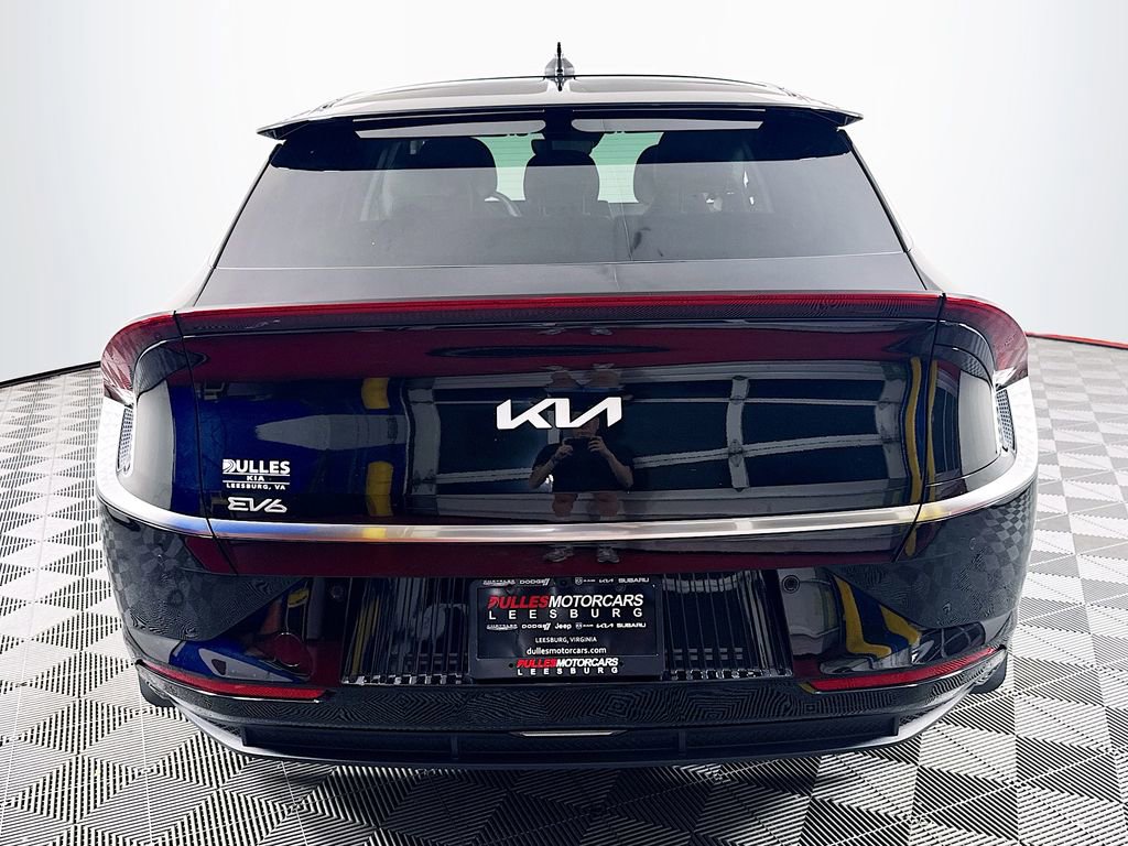 Used 2022 Kia EV6 Wind w/ Wind Technology Package AWD/4WD image 6