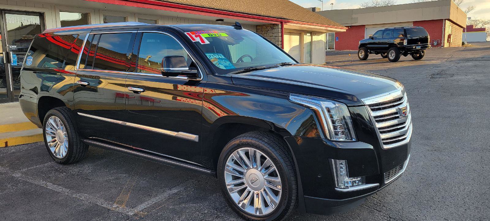 Used 2017 Cadillac Escalade ESV Platinum image 3
