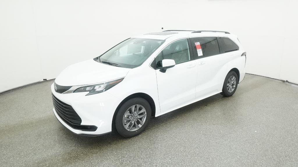 New 2025 Toyota Sienna LE