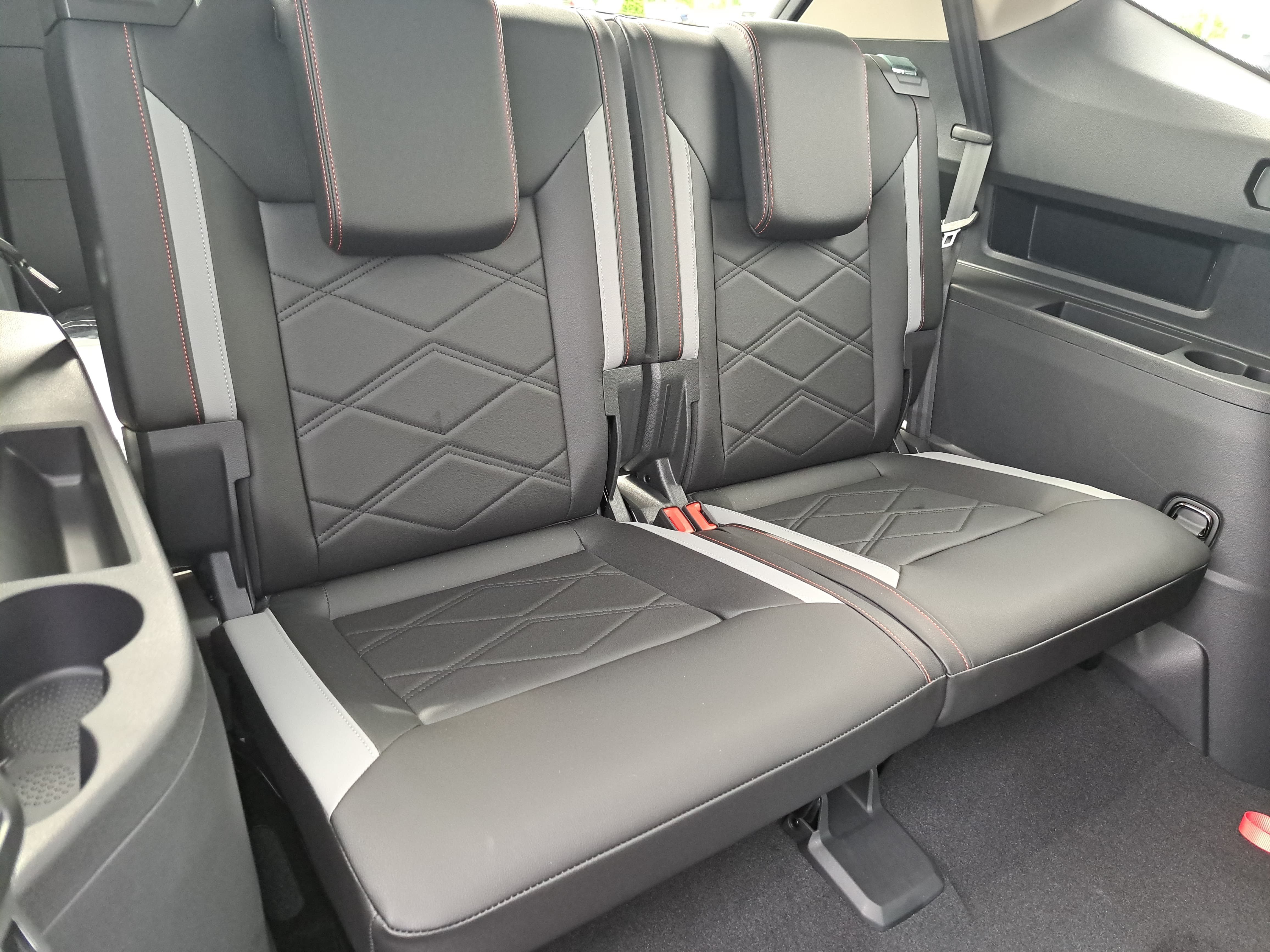 New 2026 Volkswagen Atlas Peak Edition AWD/4WD image 12
