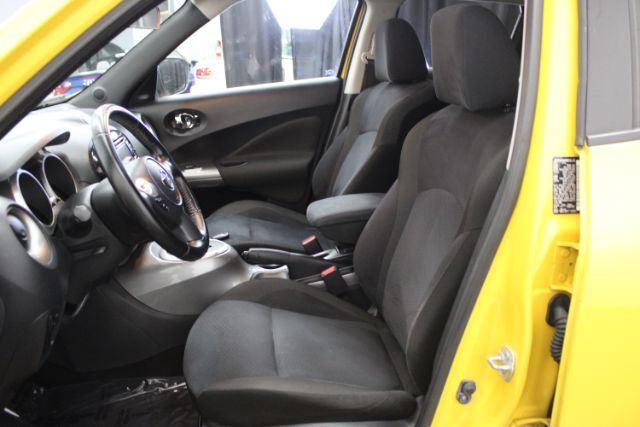 Used 2016 Nissan Juke SV w/ Cold Weather Package FWD image 12