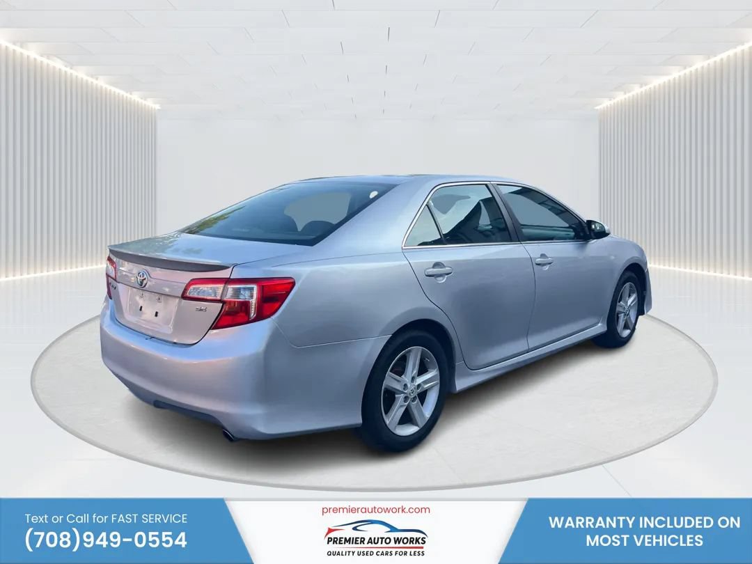 Used 2012 Toyota Camry SE FWD image 4