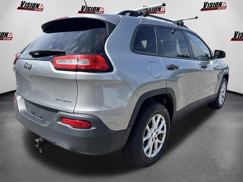 Used 2016 Jeep Cherokee Sport AWD/4WD image 5