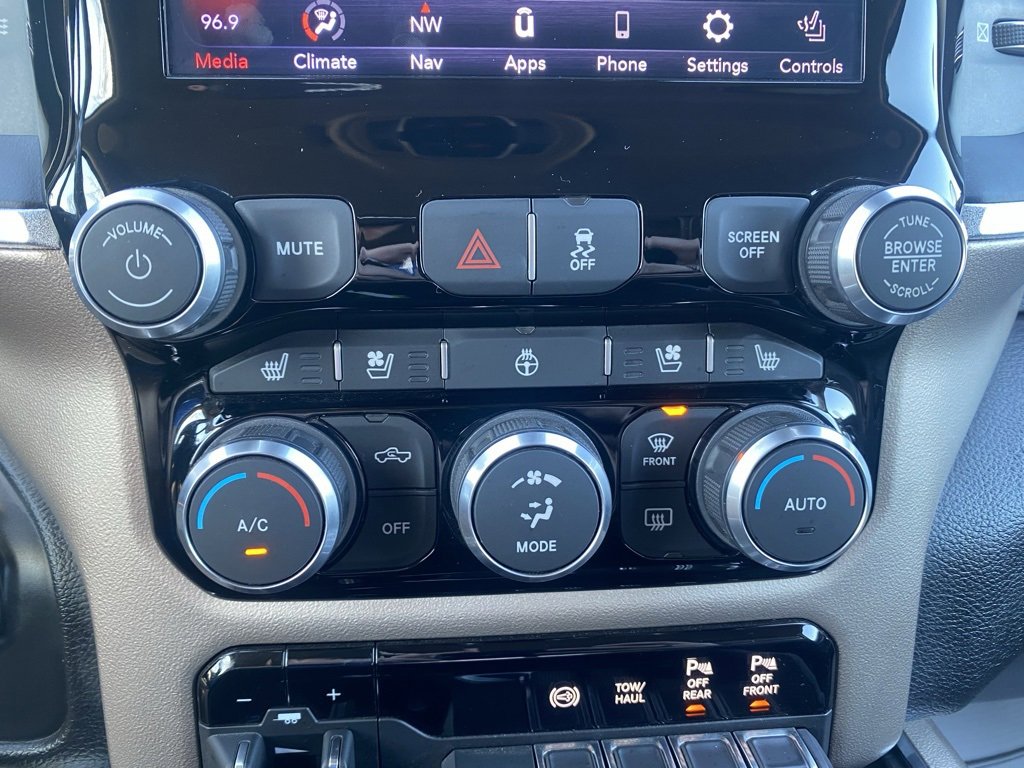 Used 2019 RAM 3500 Laramie image 22