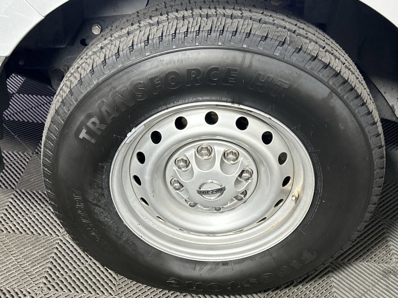 Used 2018 Nissan NV 3500 S RWD image 10