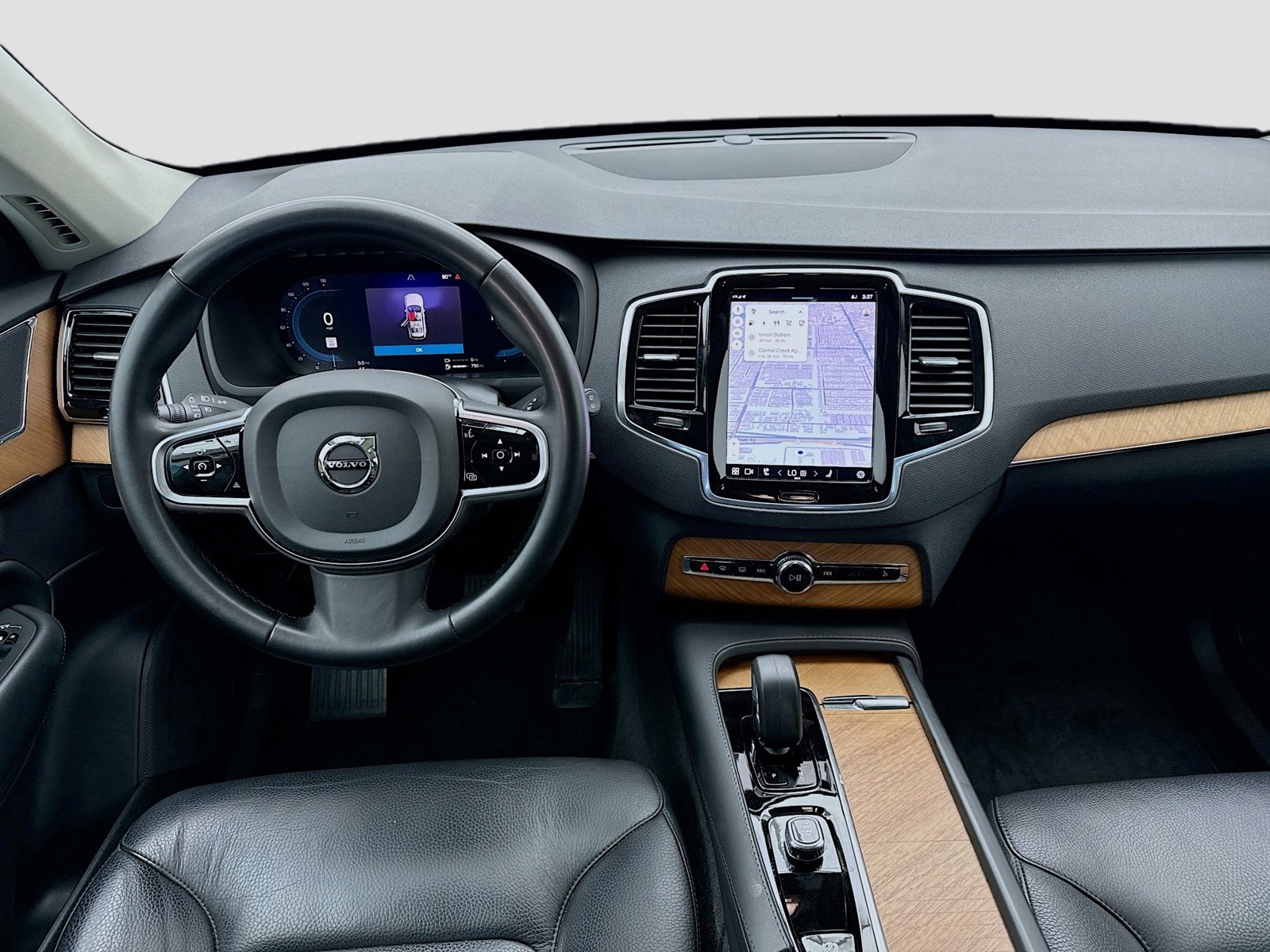 Used 2023 Volvo XC90 T8 Plus w/ Protection Package Premier image 16