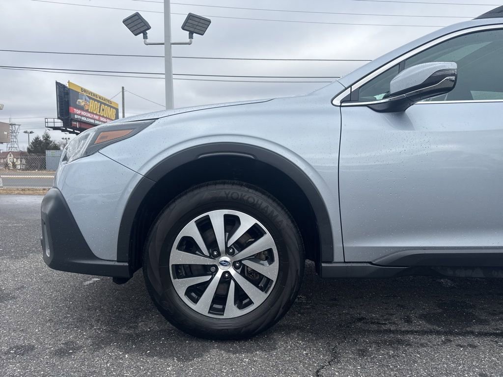 Used 2022 Subaru Outback Premium image 8